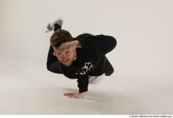 KEETA BREAK DANCE FREEZE